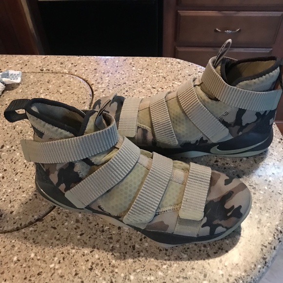 Nike Lebron soldier - Picture 3 of 4